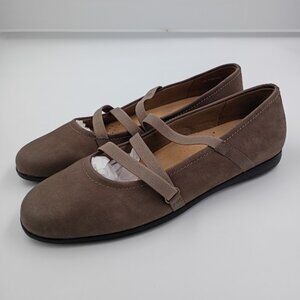 Trotters, Della Flat, Brown, Women's Size 11